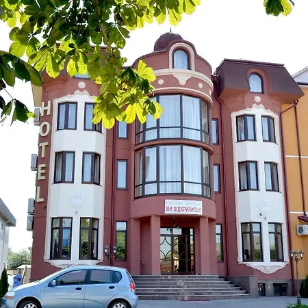 H & K Imperial Plus Hotel Vynohradiv