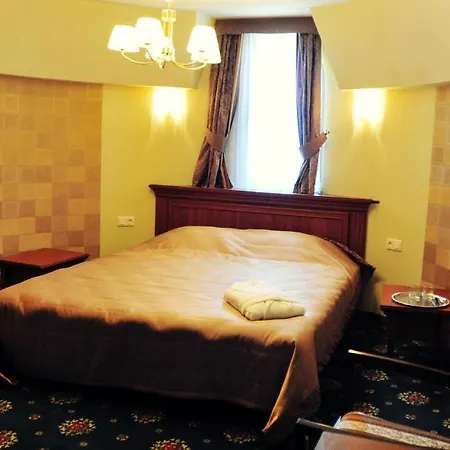 Hotel H & K Imperial Plus