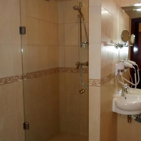 H & K Imperial Plus Hotel Vynohradiv